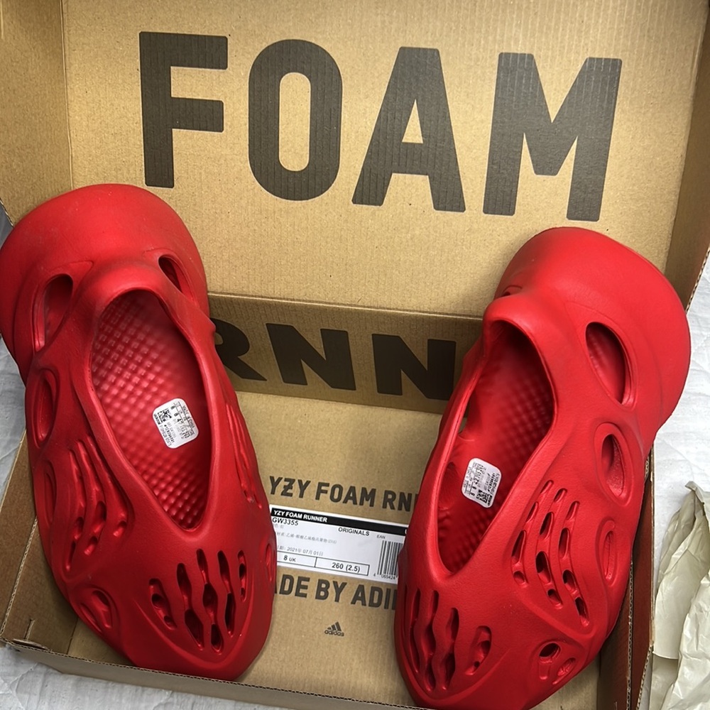 Yeezy Foam Runnrs